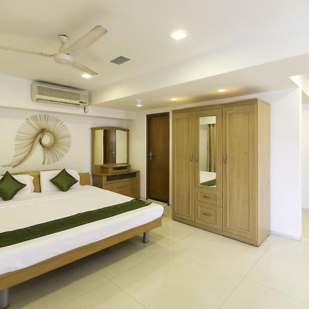 Treebo Trend New Castle Otel Mumbai Dış mekan fotoğraf