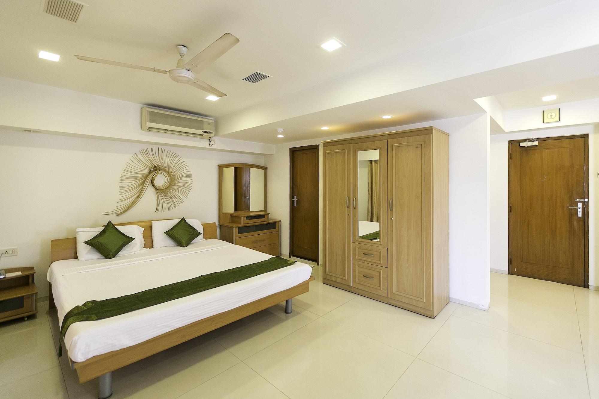 Treebo Trend New Castle Otel Mumbai Dış mekan fotoğraf