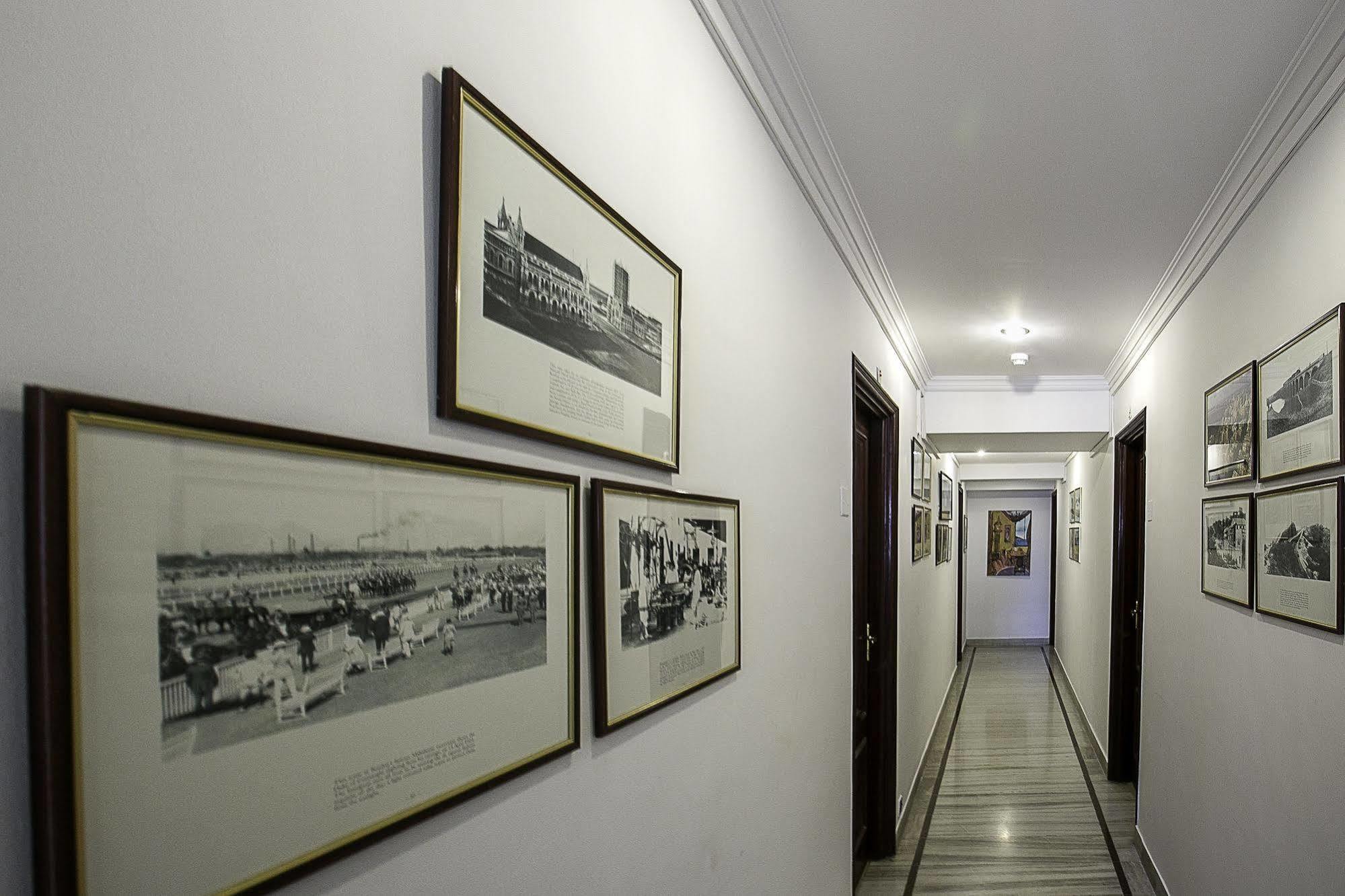 Treebo Trend New Castle Otel Mumbai Dış mekan fotoğraf